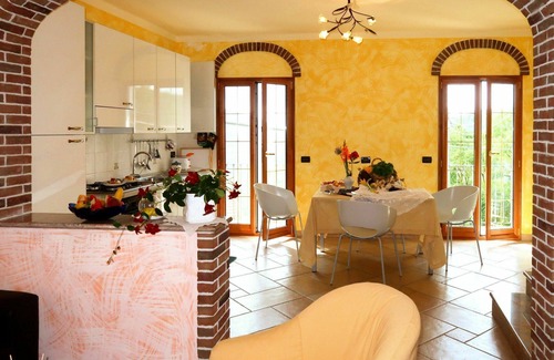 Caravonica House | Wonderful private villa for 4 guests with WIFI, TV, terrace and panoramic view