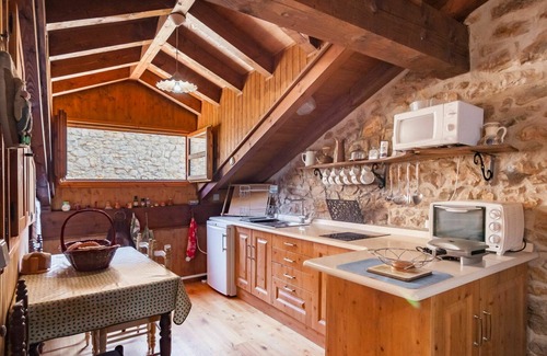 Herrerias Villa | Wonderful private villa for 4 people with TV, patio and parking