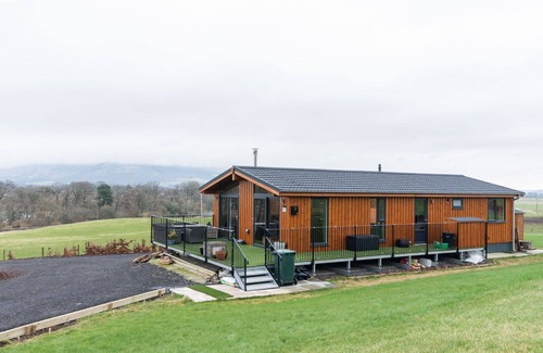 Kinross House | Wonderful private villa for 6 guests with WIFI, TV and balcony