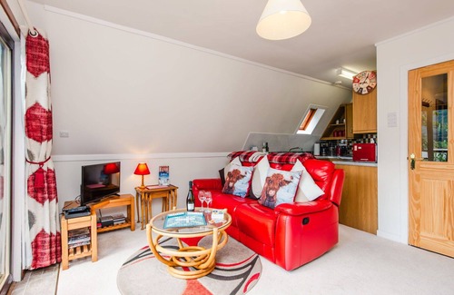 Kilfinnan House | Wonderful private villa for 4 guests with hot tub, WIFI, TV, balcony, panoramic view and parking