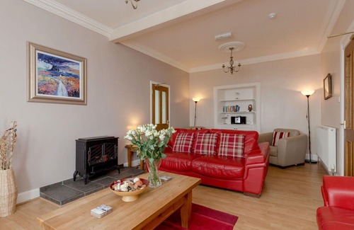 Portpatrick House | Wonderful private villa for 16 people with WIFI, TV, patio and pets allowed