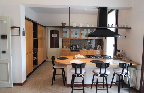 Castronno Villa | Wonderful private villa for 10 people with WIFI, A/C, TV and terrace