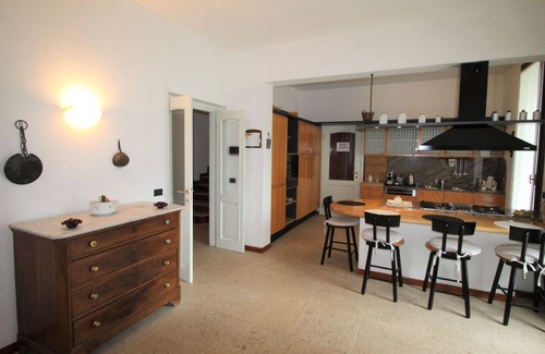 Castronno Villa | Wonderful private villa for 10 people with WIFI, A/C, TV and terrace