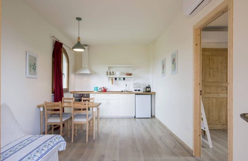 Fucecchio Villa | Wonderful private villa for 6 people with WIFI, A/C, pool, pets allowed, panoramic view and park.