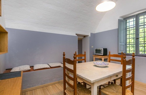 Lorenzana House | Wonderful private villa for 8 guests with WIFI, pool, pets allowed and parking