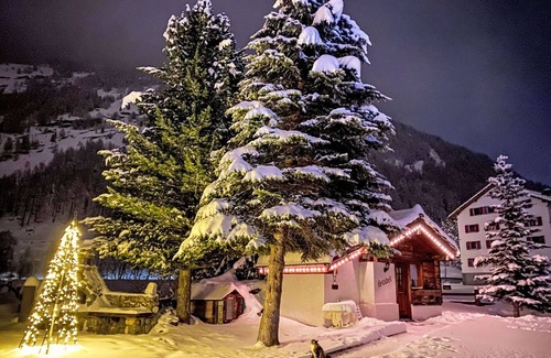 Saas Grund House | Wonderful private villa for 2 people with WIFI, TV, patio, pets allowed and panoramic view