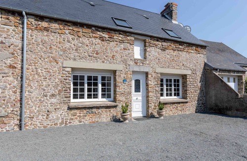 Creances House | Wonderful private villa for 8 people with WIFI, TV, terrace and pets allowed