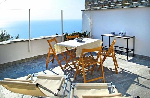 Cipressa House | Wonderful private villa for 4 guests with A/C, WIFI, TV and terrace