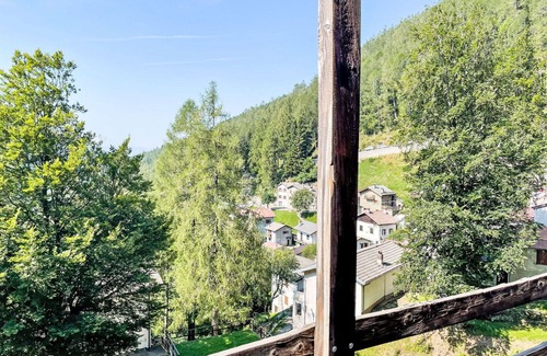 Valvarrone House | Wonderful private villa for 6 guests with patio, pets allowed and parking