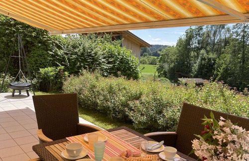Lalling House | Wonderful private villa for 5 guests with TV, terrace and parking