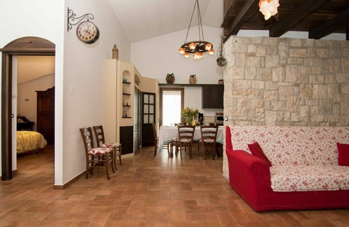 San Lupo House | Wonderful private villa with private pool, WIFI, A/C, TV, patio, pets allowed and panoramic view