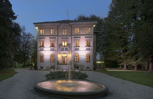 Saonara Villa | Wonderful private villa for 17 people with A/C, WIFI, TV, terrace and parking, close to Padua