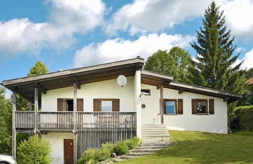 Mauth House | Wonderful private villa for 10 people with WIFI, TV, patio and parking