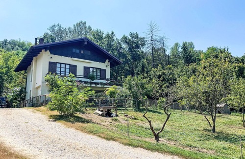 Asti House | Wonderful private villa for 6 guests with WIFI, A/C, TV, terrace and parking