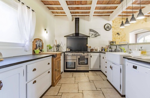 Uchaux House | Wonderful private villa for 8 people with private pool, WIFI, A/C, TV, terrace and parking