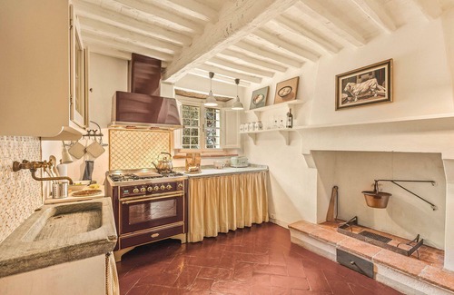 Lucca Villa | Wonderful private villa with WIFI, private pool, A/C, TV, veranda and panoramic view, close to L.