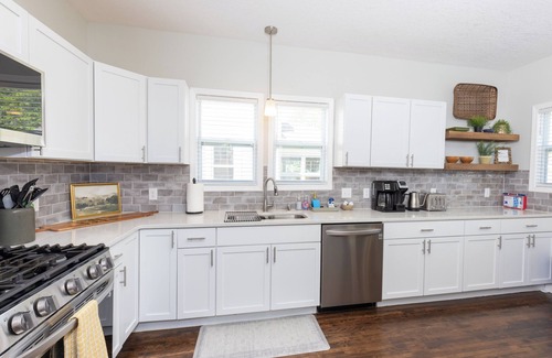 North End House | Wonderful Renovated St. Paul Bungalow.
