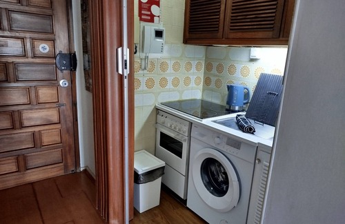 Costa de Caparica Apartment | Wonderful Studio Apartment in Front of the Beach