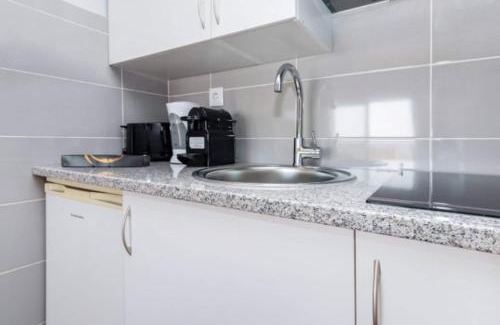 Cascais Apartment | Wonderful Studio in Cascais with Sea View