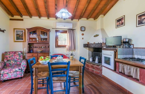 San Miniato Villa | Wonderful villa for 12 people with private pool, TV, patio and pets allowed