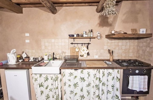 Pescia Villa | Wonderful villa for 2 guests with private pool, WIFI and panoramic view