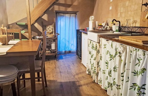 Pescia Villa | Wonderful villa for 2 guests with private pool, WIFI and panoramic view