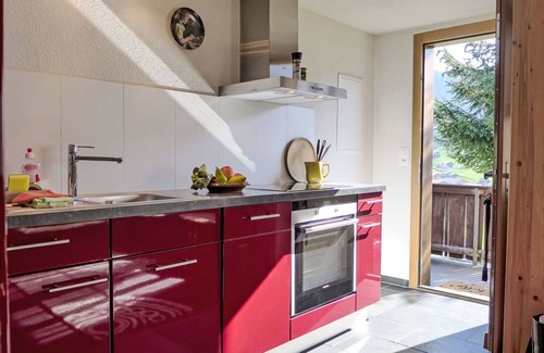 Riedtwil House | Wonderful villa for 3 guests with TV, patio, pets allowed and panoramic view