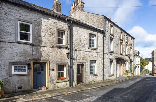 Giggleswick House | Wonderful villa for 3 guests with WIFI and pets allowed