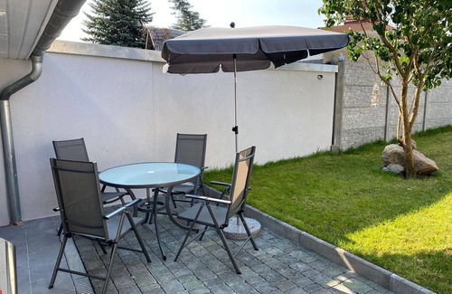 Kroeslin House | Wonderful villa for 4 people with A/C, WIFI, TV, terrace, pets allowed and parking