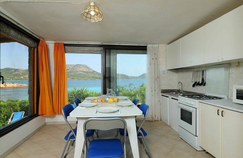 Costa Corallina House | Wonderful villa for 6 guests with WIFI, TV and patio
