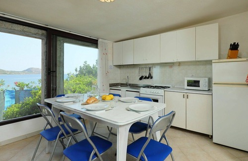 Costa Corallina House | Wonderful villa for 6 guests with WIFI, TV and patio