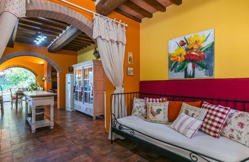 Fucecchio Villa | Wonderful villa for 4 people with WIFI, private pool, TV and parking