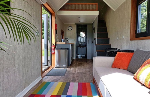 Liverton House | Wonderful villa for 2 guests with WIFI, terrace, pets allowed and parking
