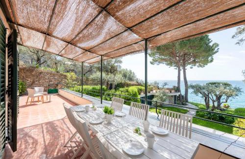 Recco Apartment | Wonderful Villa In Mulinetti