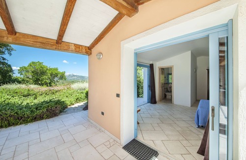Arzachena Villa | Wonderful Villa with swimming pool (shared)