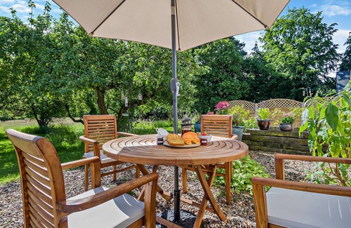 Ipswich House | Wood Lodge - Two Bedroom House, Sleeps 4