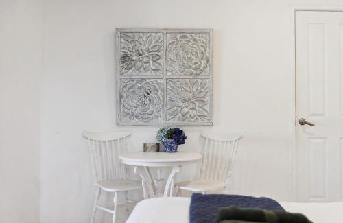 Maylands House | WOOD14 - River Suite