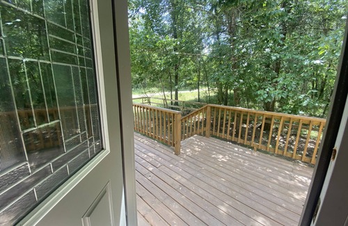 Votaw Cabin | Wooded cabin w/fishing and river access!