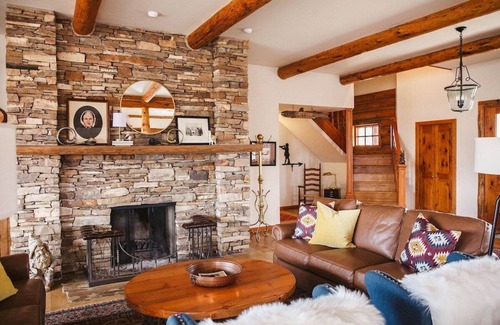 Montrose House | Woodgate Mountain Retreat: 40 Acres of Peace!