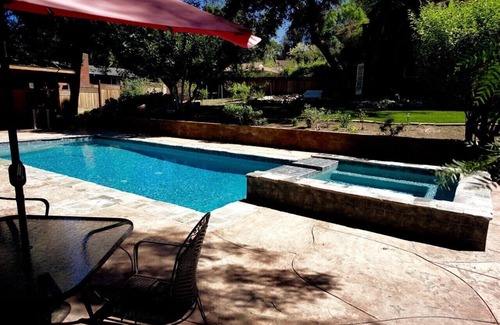 Woodland Hills Cabin | Woodland Hills Cottage