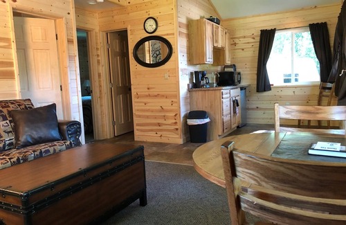 Talkeetna Cabin | Woodland View Backwoods Cabins at Susitna Lodge
