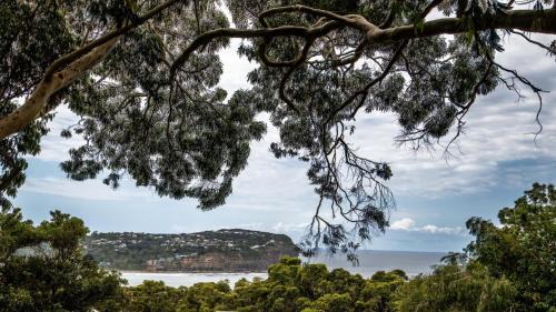 Macmasters Beach House | 'Woodlands at Beachview' by Accom Holidays