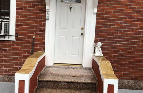 Queens House | Woodside, Queens, Spacious 2 Bdrm 1 Bath Home, Easy Access To Manhattan