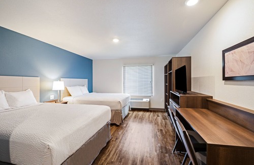 Quad Cities Hotel | WoodSpring Suites Davenport Quad Cities