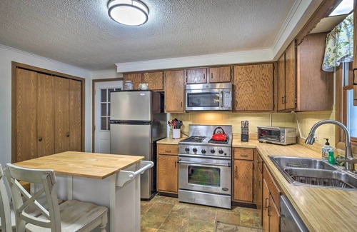 Diamond Point House | Woodsy Diamond Point Getaway - 5 Mi to Lake George