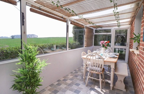 Roughton Cottage | WOODVIEW, family friendly, with open fire in Roughton