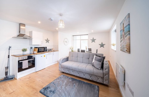 Leeds Apartment | Work-Ready Apartment Near Kirkstall Shops