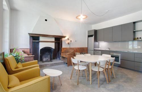 Carlazzo House | Workation Castle - Casa Galbiga