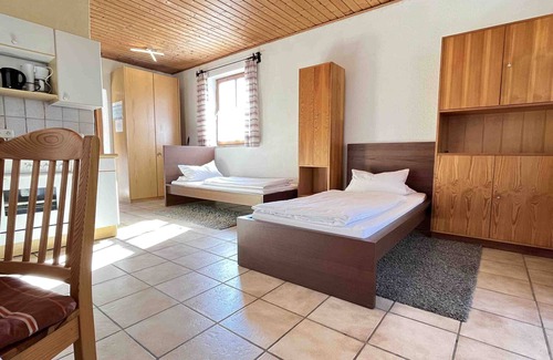 Schwandorf House | workers apartment in a natural area/workers rental (SAD 121)
