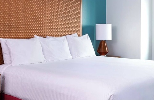 Anaheim Resort Resort | Worldmark Anaheim 2-bedroom June 29-July 6, Sleeps 6 near Disneyland